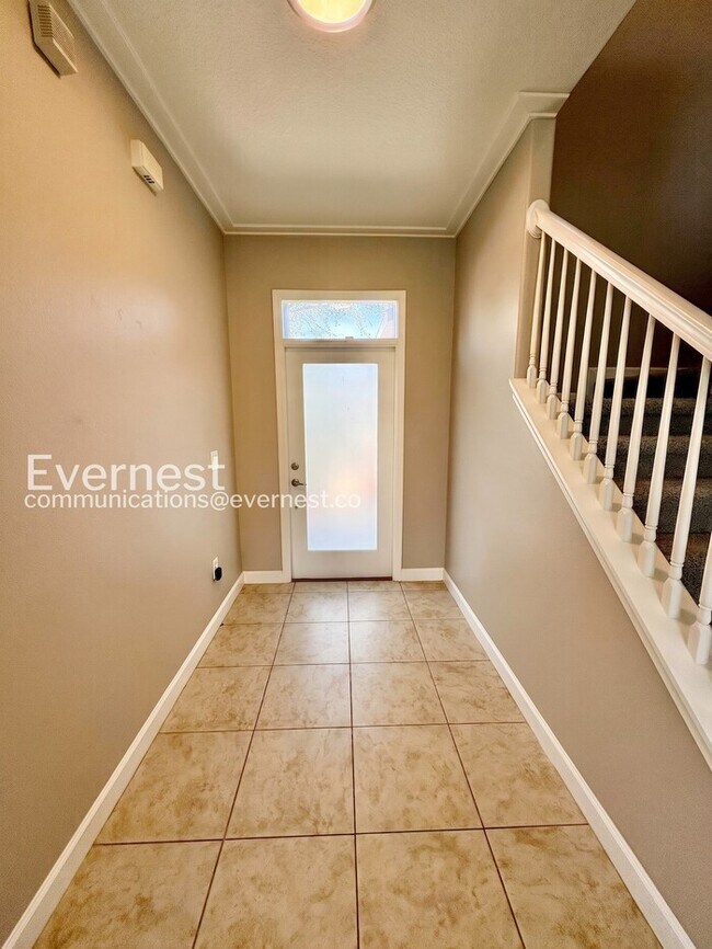 Building Photo - 11211 Flora Springs Dr