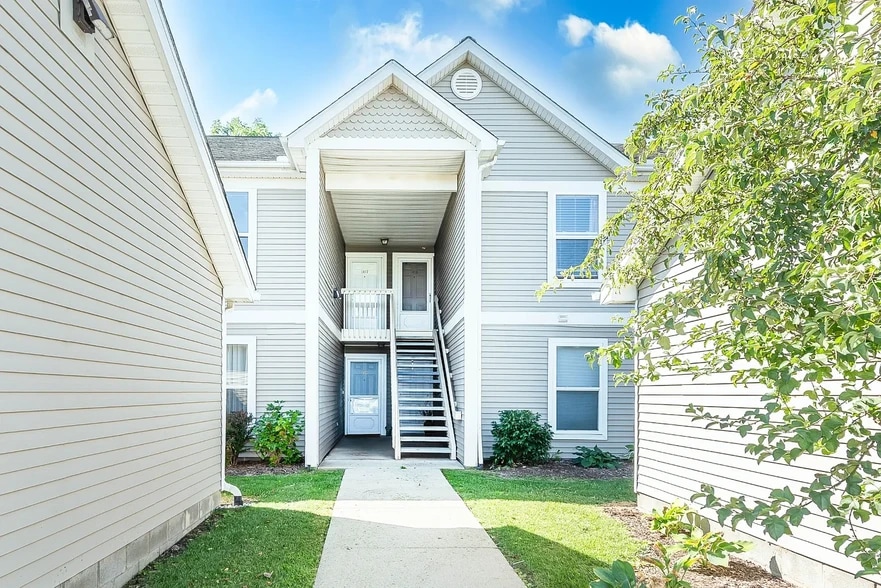 Second Floor Unit - 1417 Heatherwood Ln
