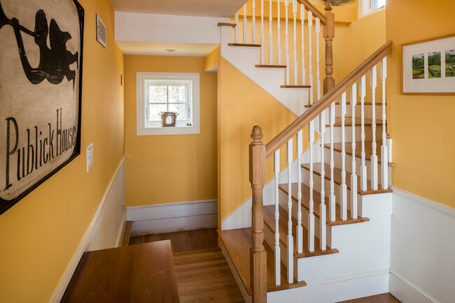 Building Photo - 7 Point Rd