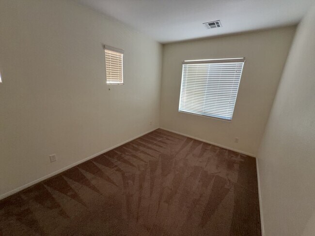 Building Photo - Gated community in Southern Highlands!