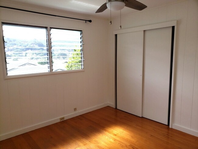 Building Photo - L750ach (REOM)