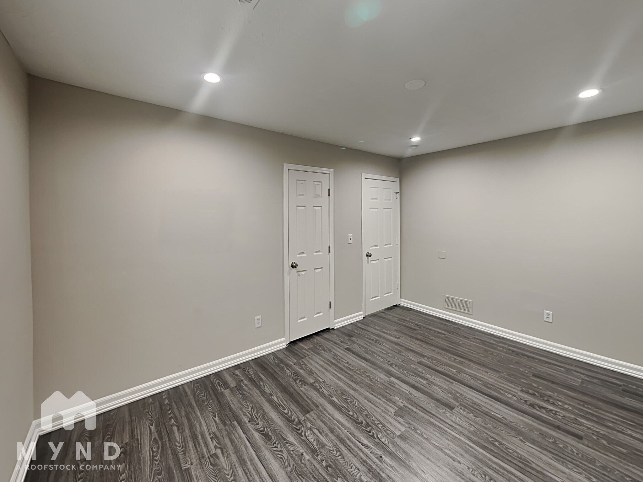 Building Photo - 1224 Classic Dr NE