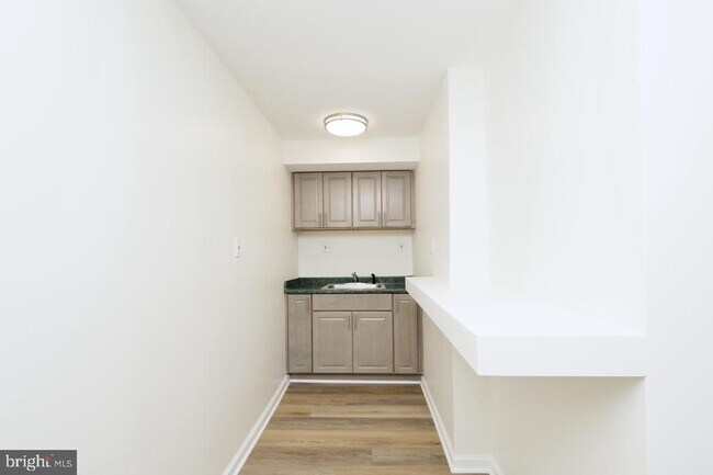 Building Photo - 8614 Oak Chase Cir