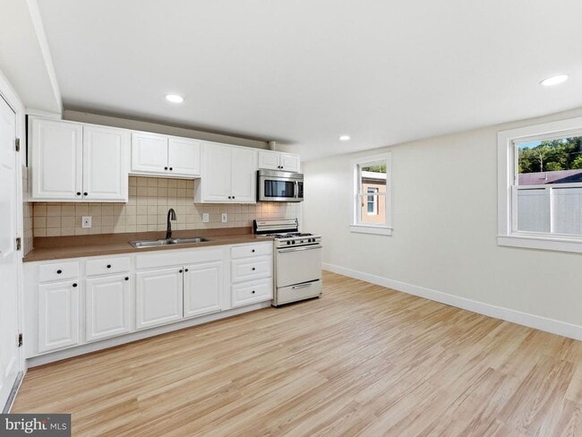 Building Photo - 3774 NJ-27