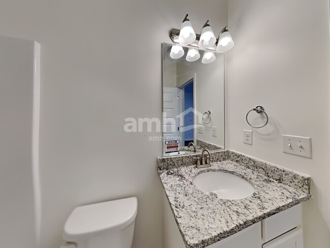 Building Photo - 304 San Anselmo St