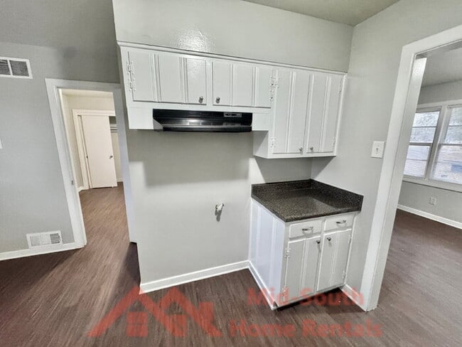 Building Photo - 1754 Danville Rd