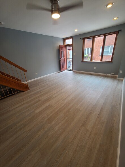 Living Room - 2319 S Carlisle St