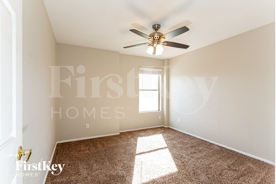 Building Photo - 12949 N Desert Olive Dr