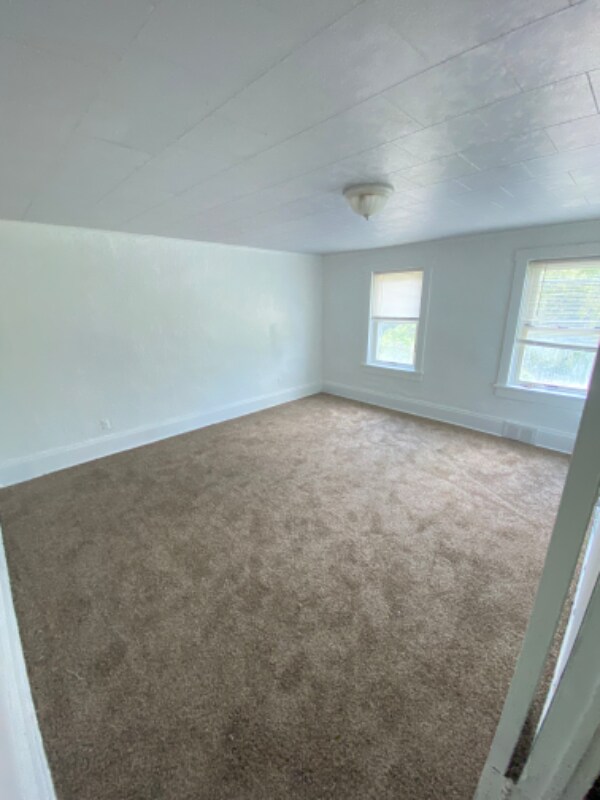 Building Photo - 582 Shoup Ave