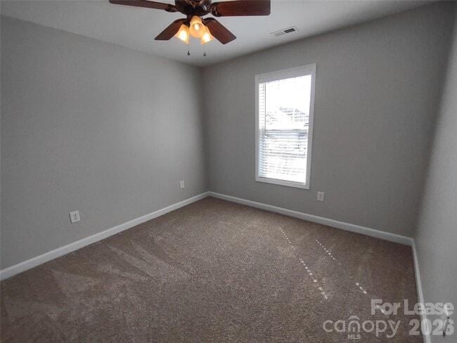 Building Photo - 2004 Magna Ln