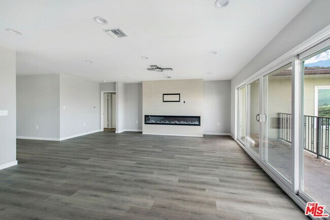 Building Photo - 4151 Don Mariano Dr