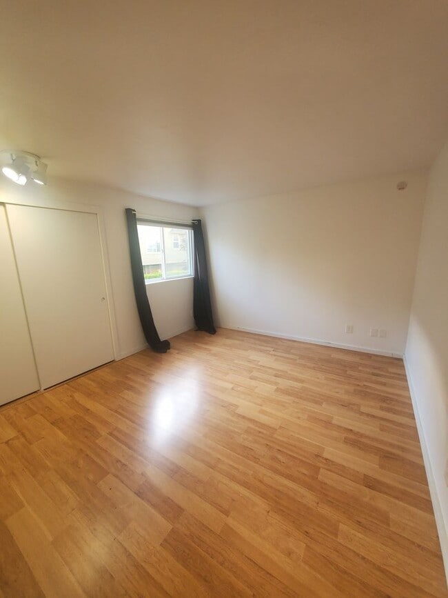 Building Photo - Your Peaceful Retreat in the Heart of Conv...