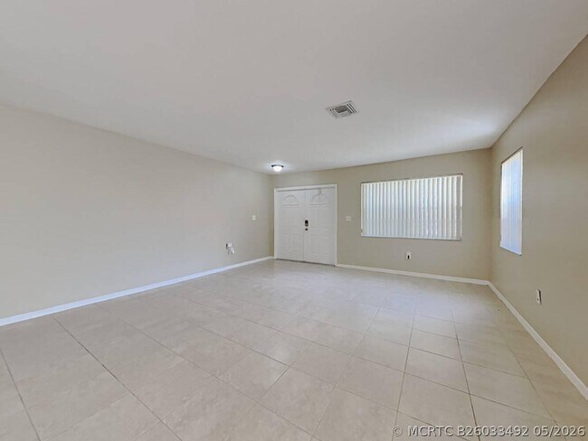 Building Photo - 15008 SW 112th Ln