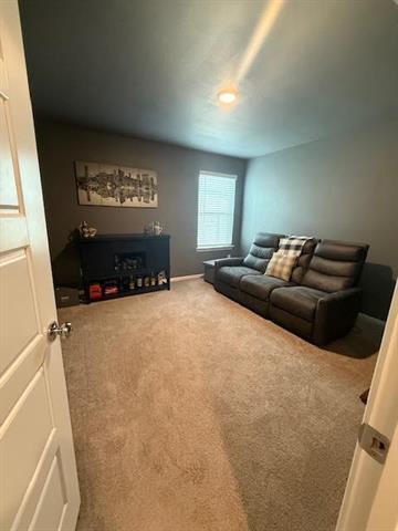 Building Photo - 512 Bronze Forest Dr