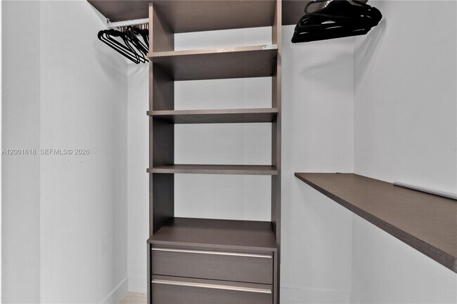 Building Photo - 1451 Brickell Ave