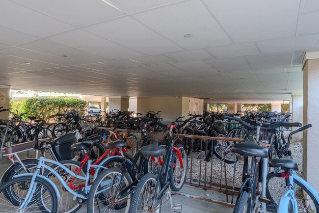 Building Photo - 662 William Hilton Pkwy