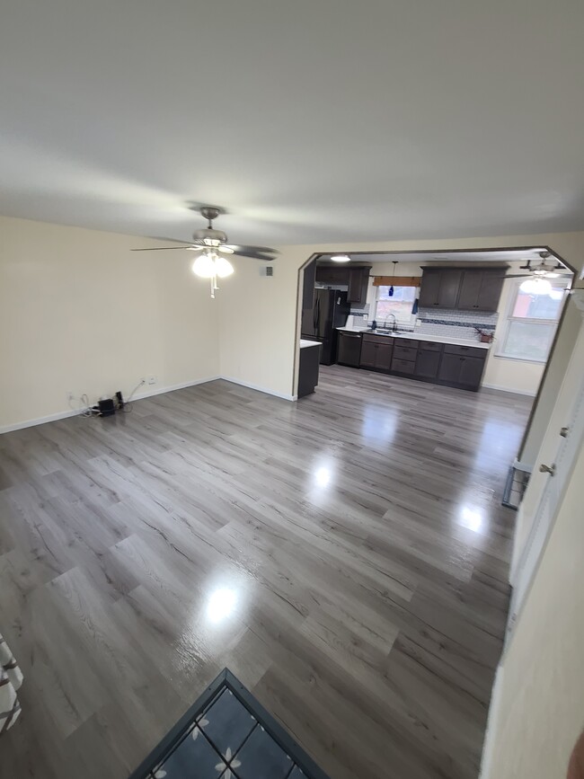 View from front door thru living room to kitchen - 2015 Arlene Dr