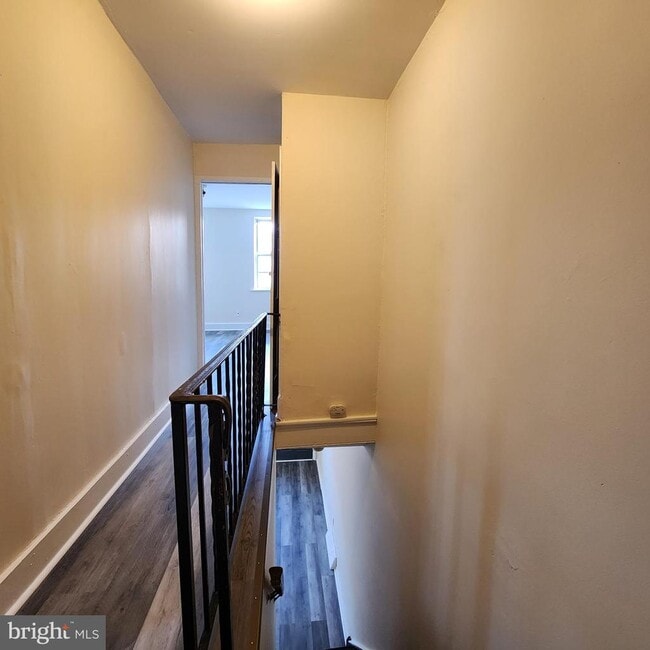 Building Photo - 2450 N Fairhill St