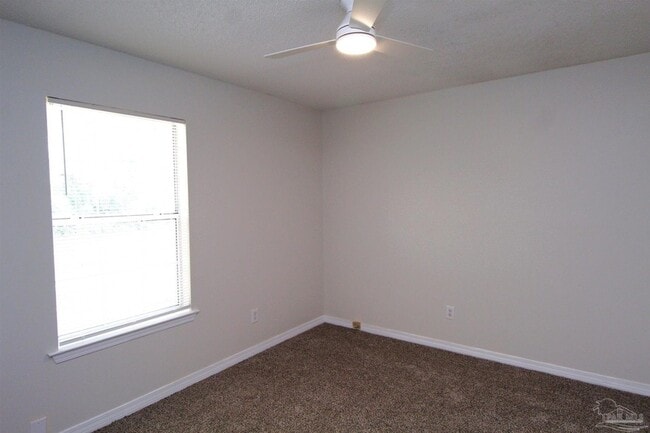 Building Photo - 408 Peppertree Terrace