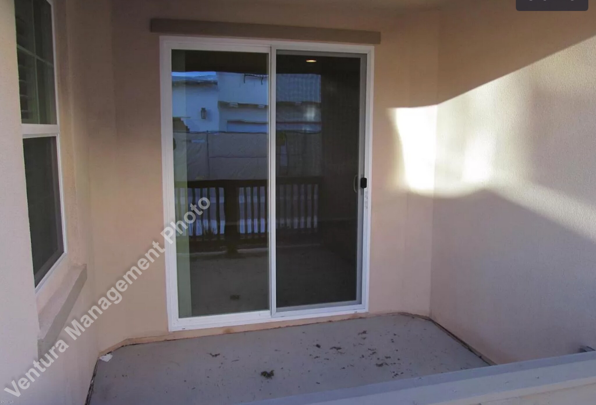 Building Photo - 523 Pioneer St