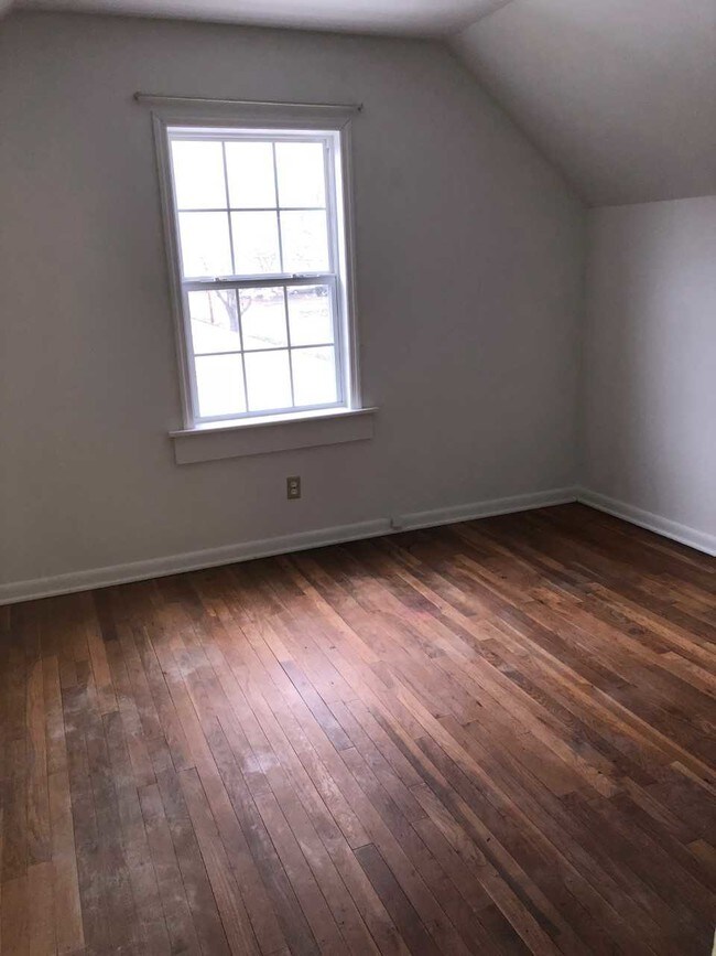 Building Photo - 16 Eden Pl