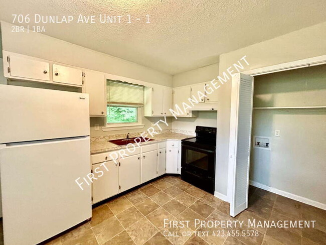 Building Photo - 706 Dunlap Ave
