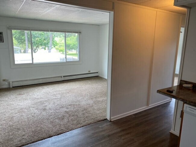 Building Photo - 3614 Sternberg Avenue