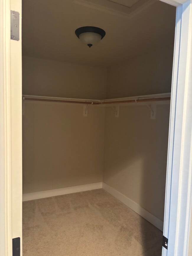 Building Photo - 14319 SW Rancher Ln