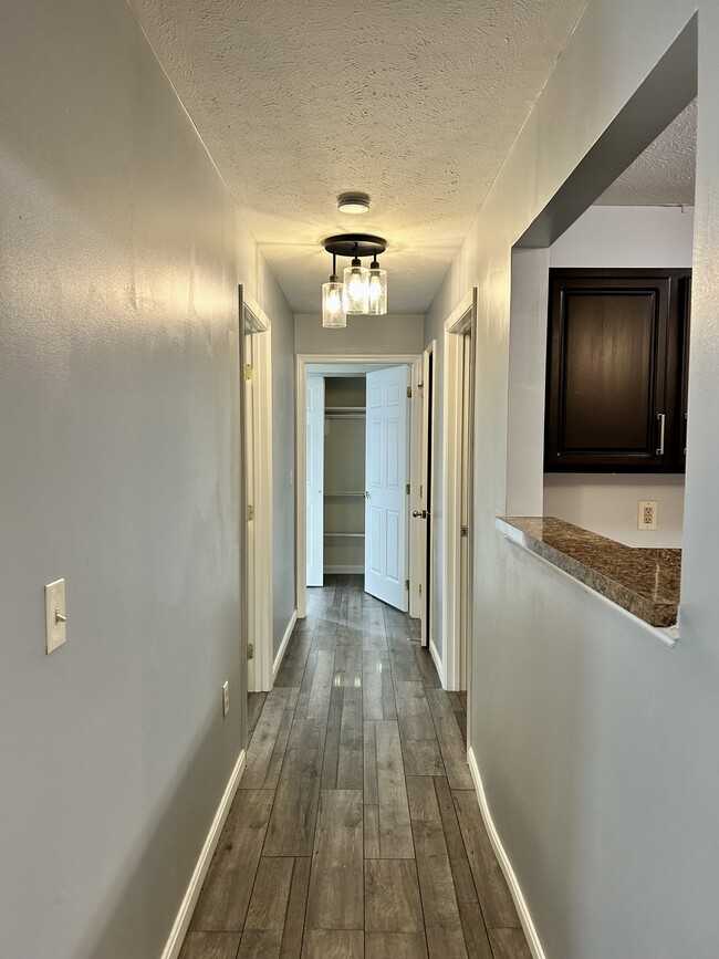 Building Photo - 45511 Westmeath Way