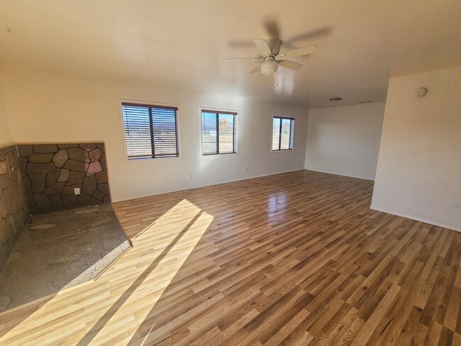 Building Photo - 13210 Townsend-Winona Rd