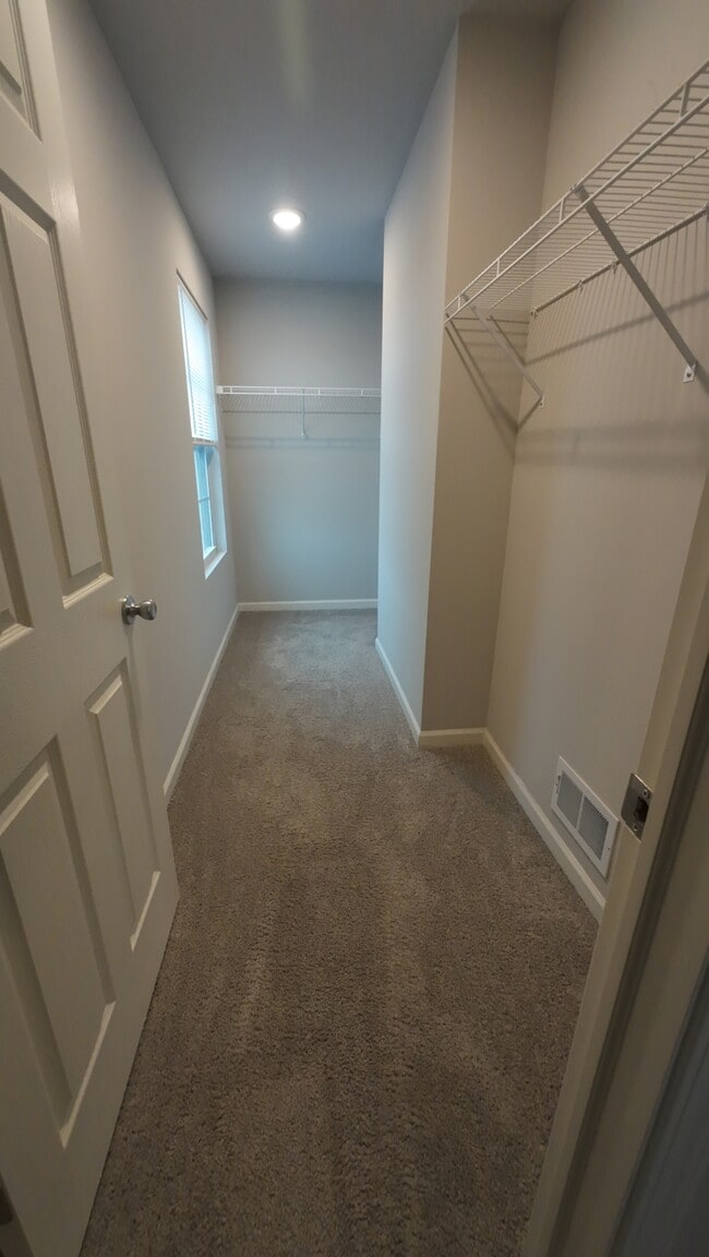 Building Photo - 46 Amber View Ct