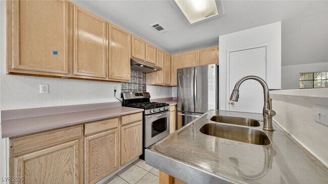 Building Photo - 2146 Allegiance Dr