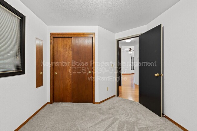 Building Photo - 2698 E Bergeson St