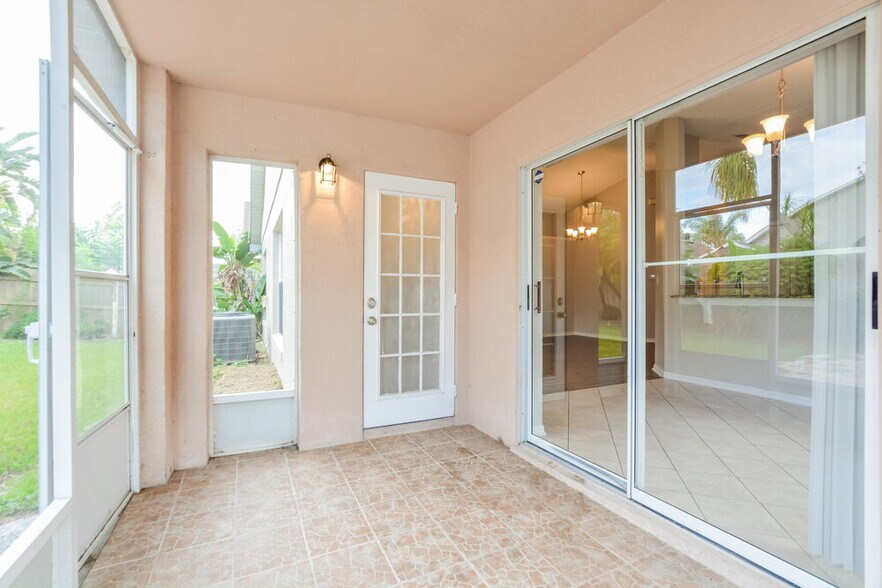 Building Photo - 8059 Birman St