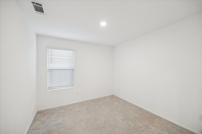 Building Photo - 20949 Zuccala Dr