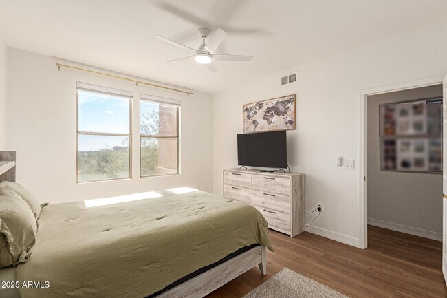 Building Photo - 20100 N 78th Pl