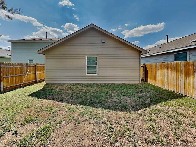 Building Photo - 4115 Southton Tarn