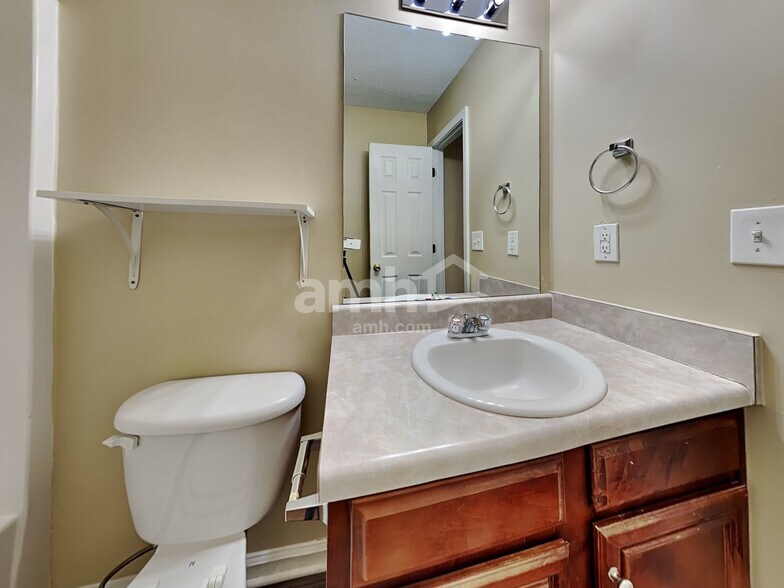 Building Photo - 6649 Overlook Rdg