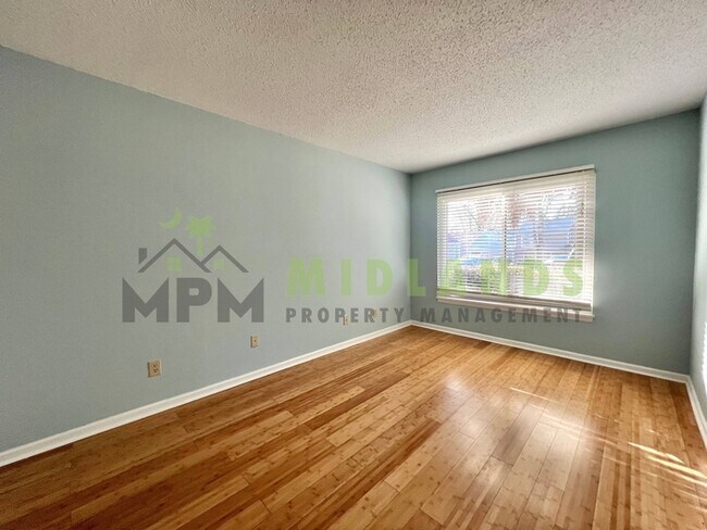 Building Photo - 201 Mariners Row