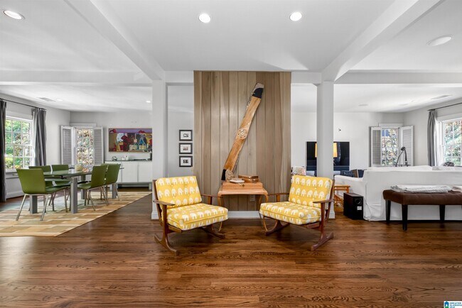 Building Photo - 2700 Highland Ave