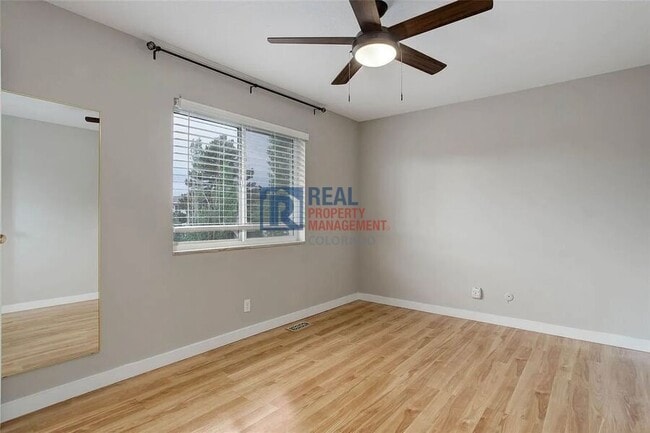 Building Photo - 3355 S Flower St