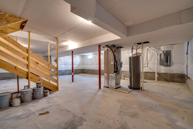 Building Photo - 1744 Ardennes Oak Dr
