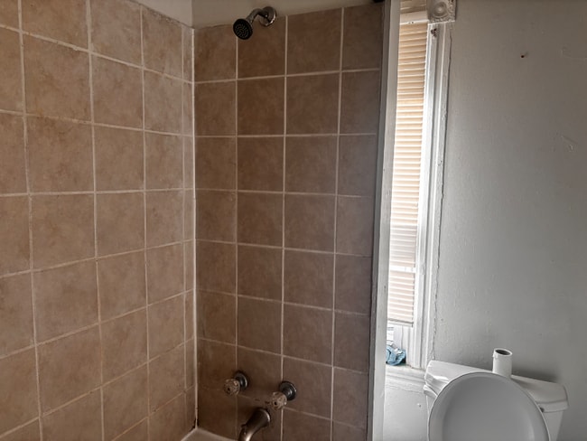 Building Photo - 3xx N 1st Ave