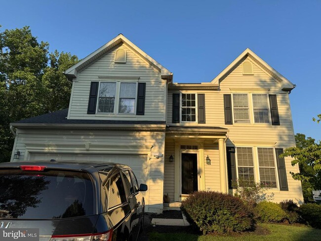 Building Photo - 873 S York Dr