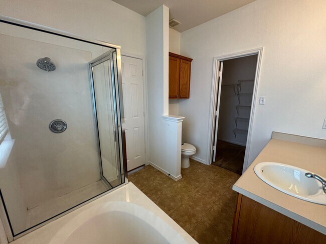 Building Photo - Gaston-Sheldon -Pflugerville