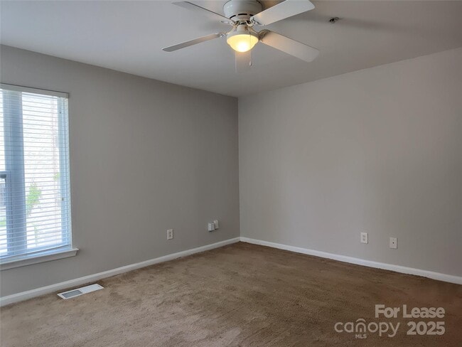 Building Photo - 552 Donatello Avenue