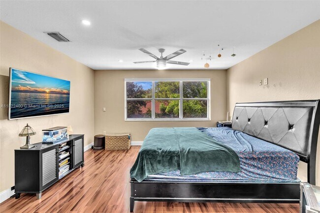Building Photo - 16408 Sapphire Pl