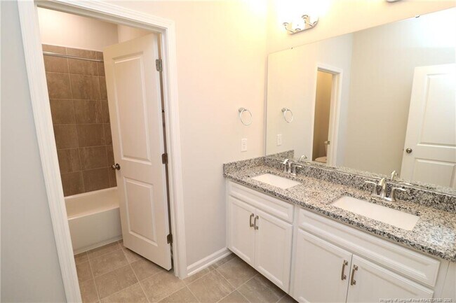 Building Photo - 3131 Cathedral Comb Dr