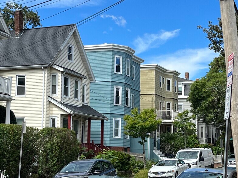 Building Photo - 82 Richdale Ave
