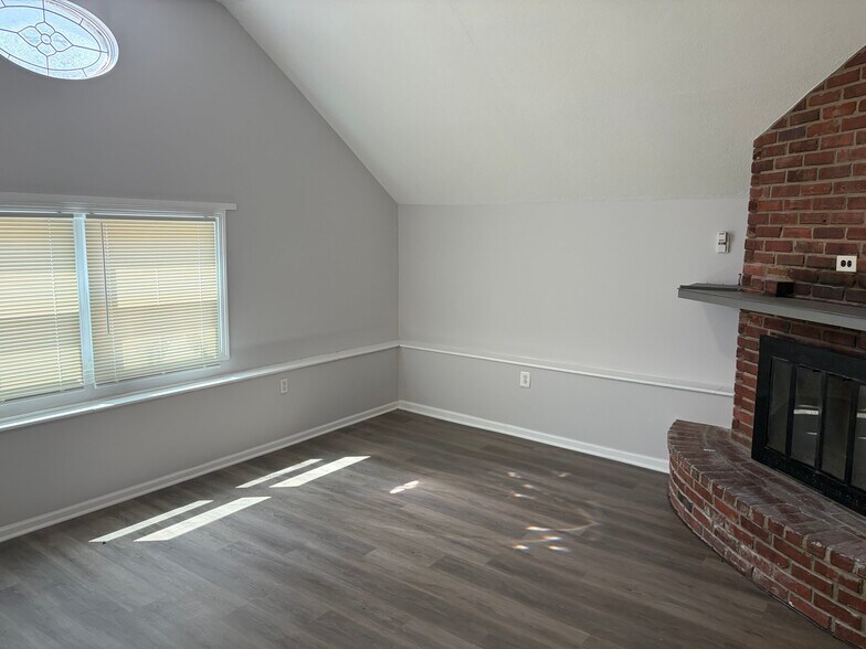 Building Photo - 7838 James A Reed Rd